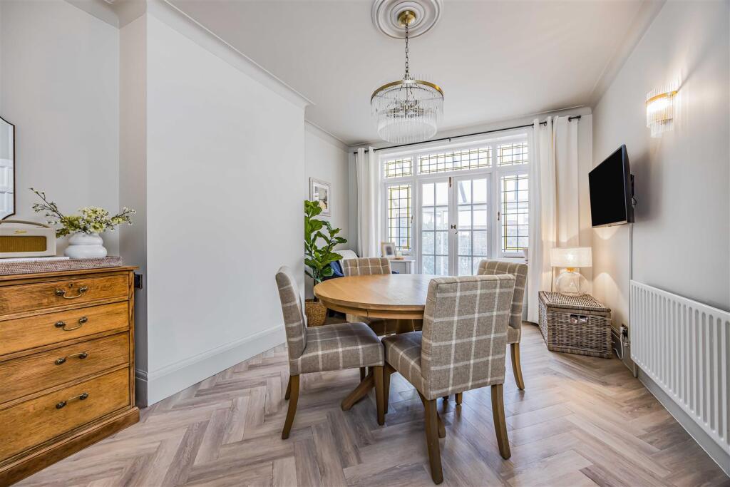 11 Torrington Road, Portsmouth-Small-PorticoMarket