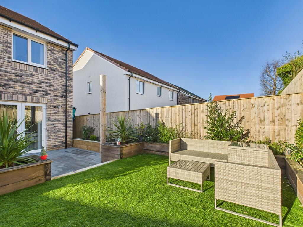 CAM05526G0-PR0066...