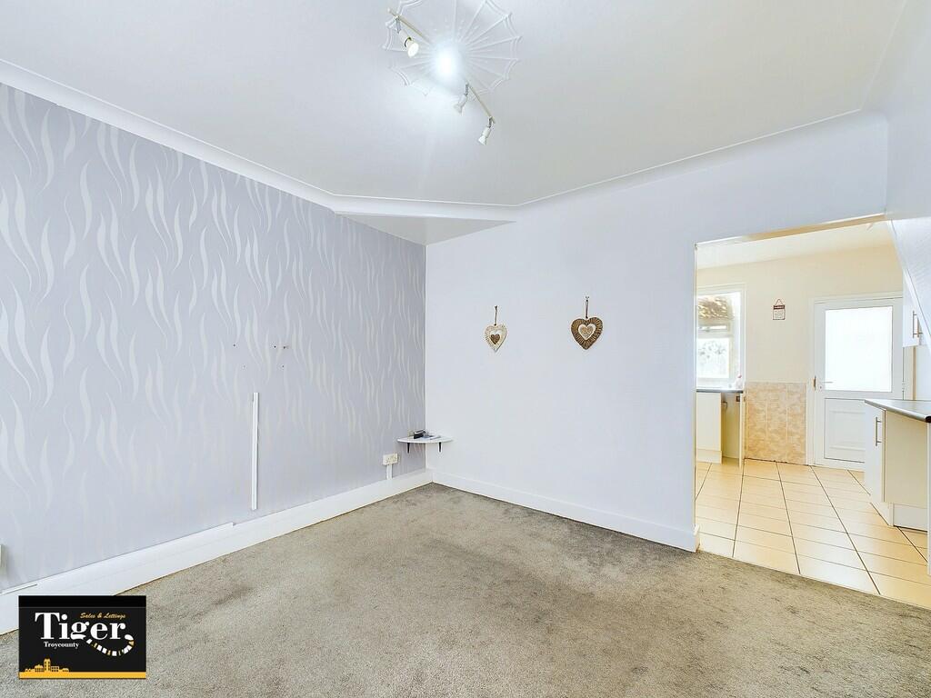 CAM02176G0-PR0368...