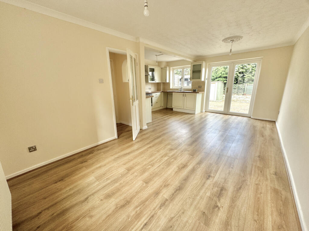 Lounge | Dining Area