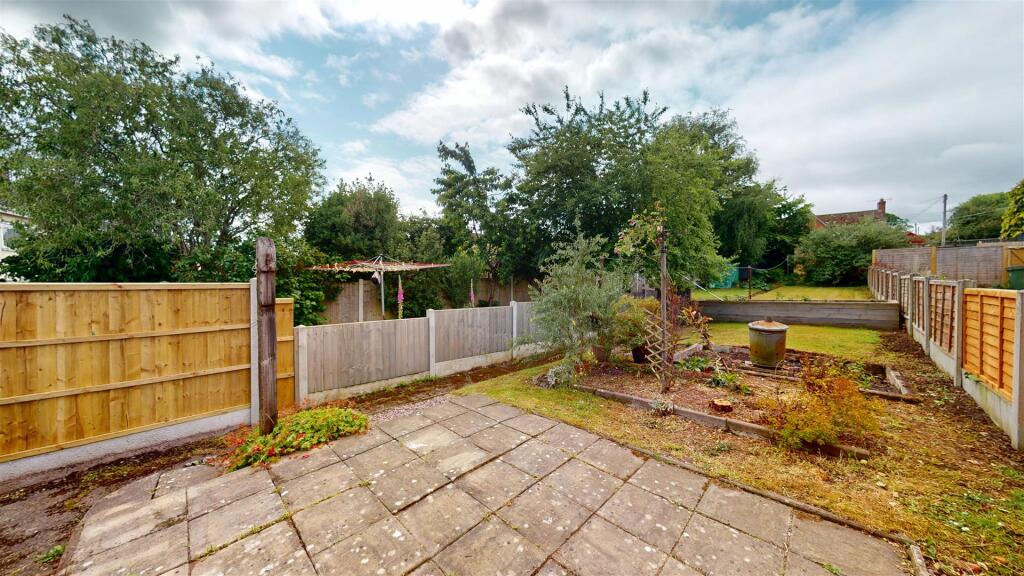 Weir Road 3 Garden.jpg