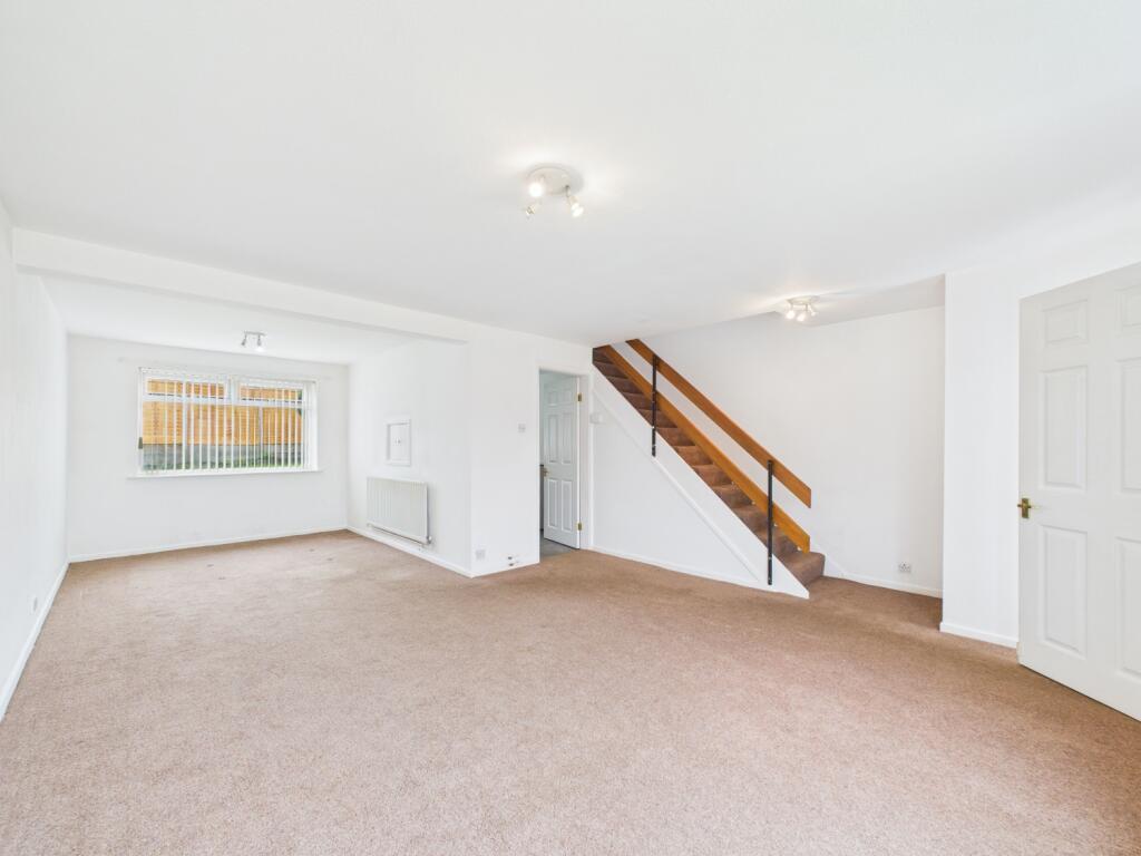 CAM02093G0-PR0055-STILL011