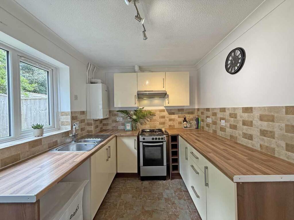 Bowers Park Drive 29 Kitchen 3.jpg