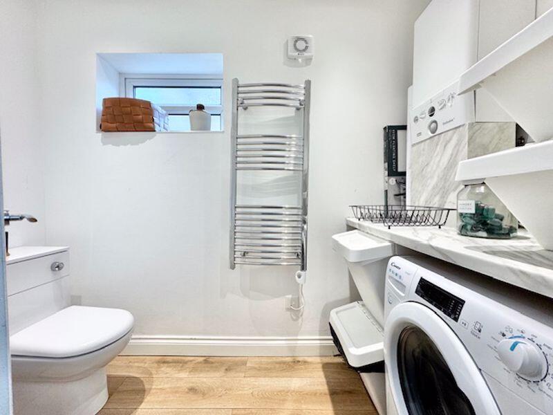 Utility cloakroom