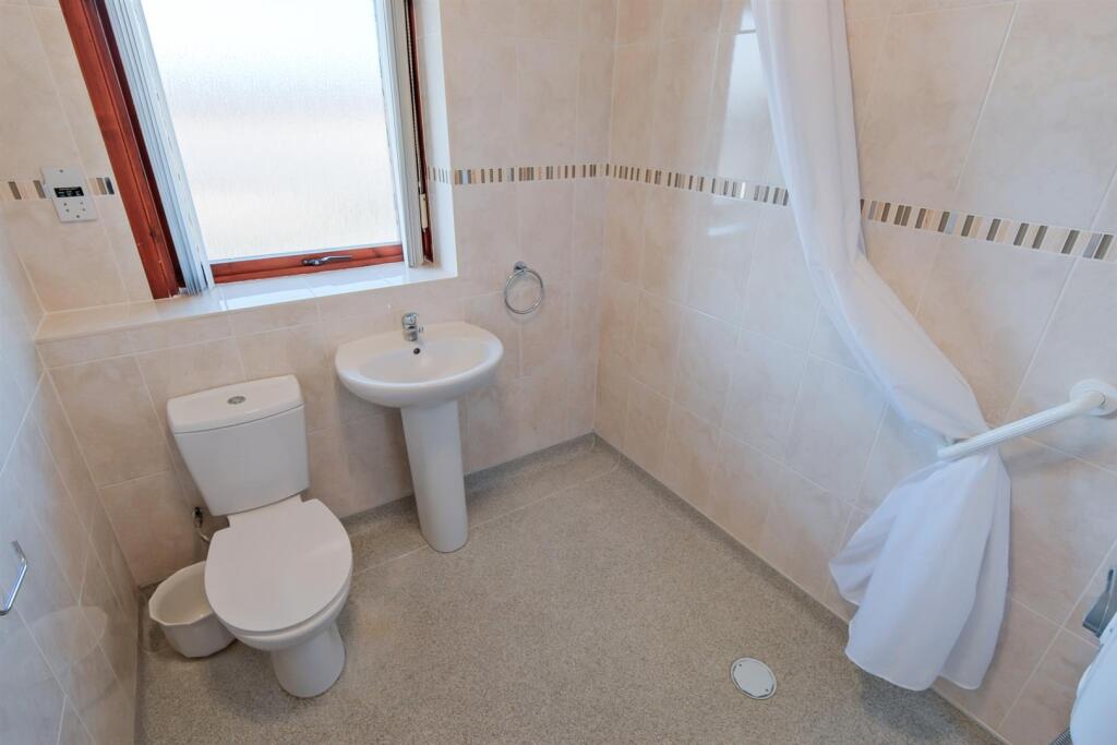 018-4 Kirkvale Court Wishaw, ML2 7BP.jpg