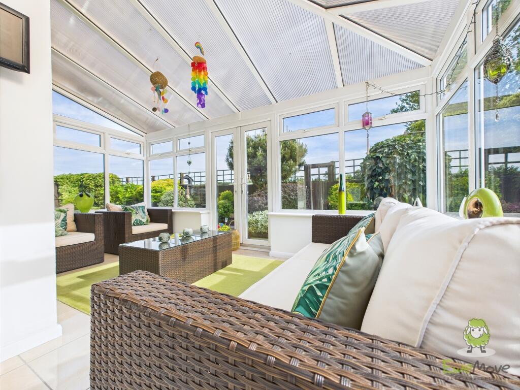 CAM01543G0-PR0132-STILL101