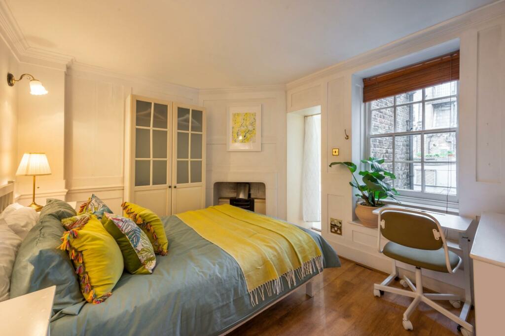 bedroom (1).jpg