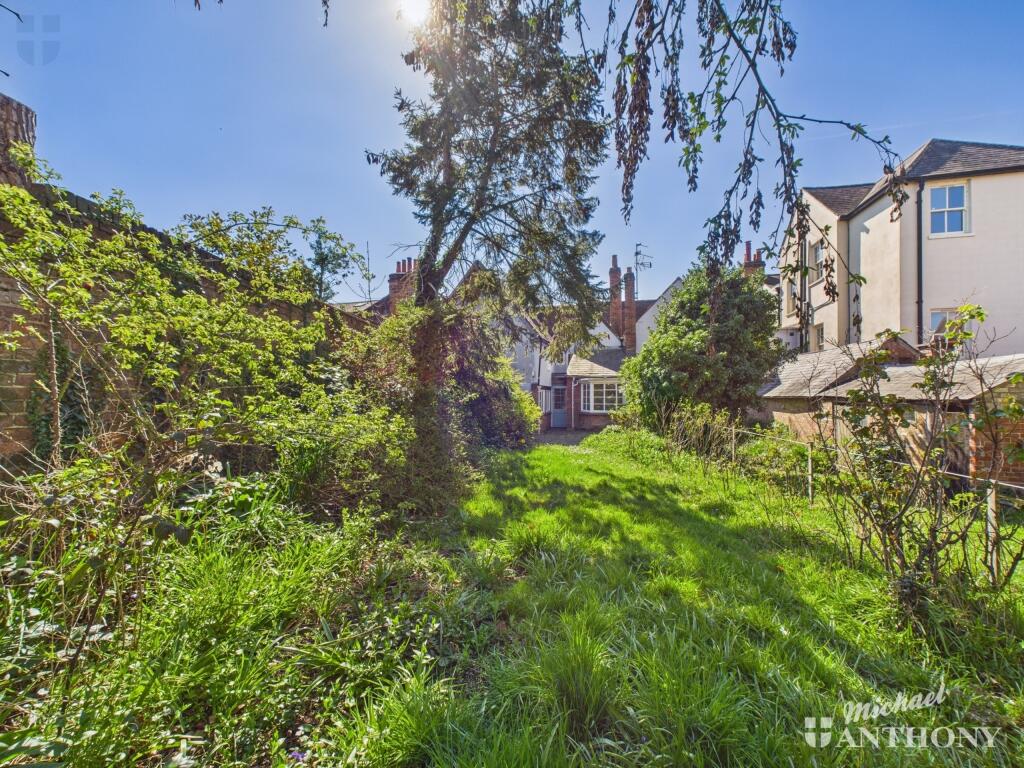 CAM03218G0-PR0598-STILL016