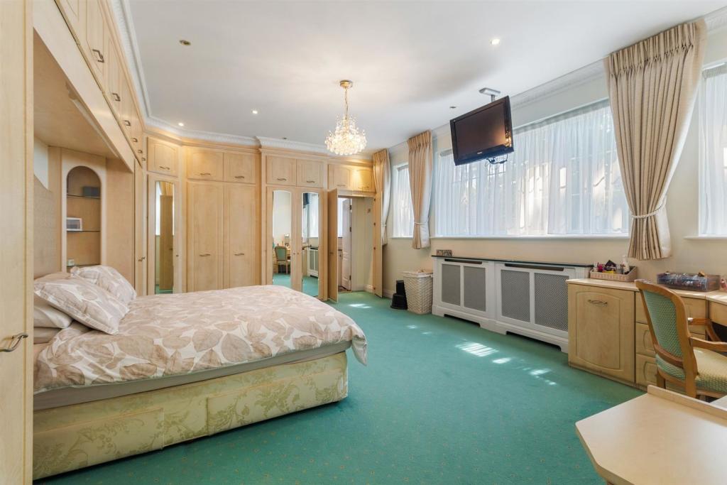 8.jpeg