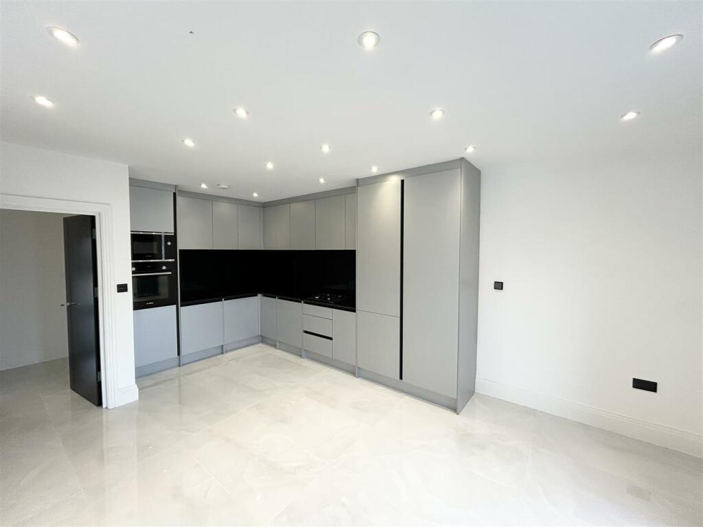 Reception Room/Open Plan Kitchen: