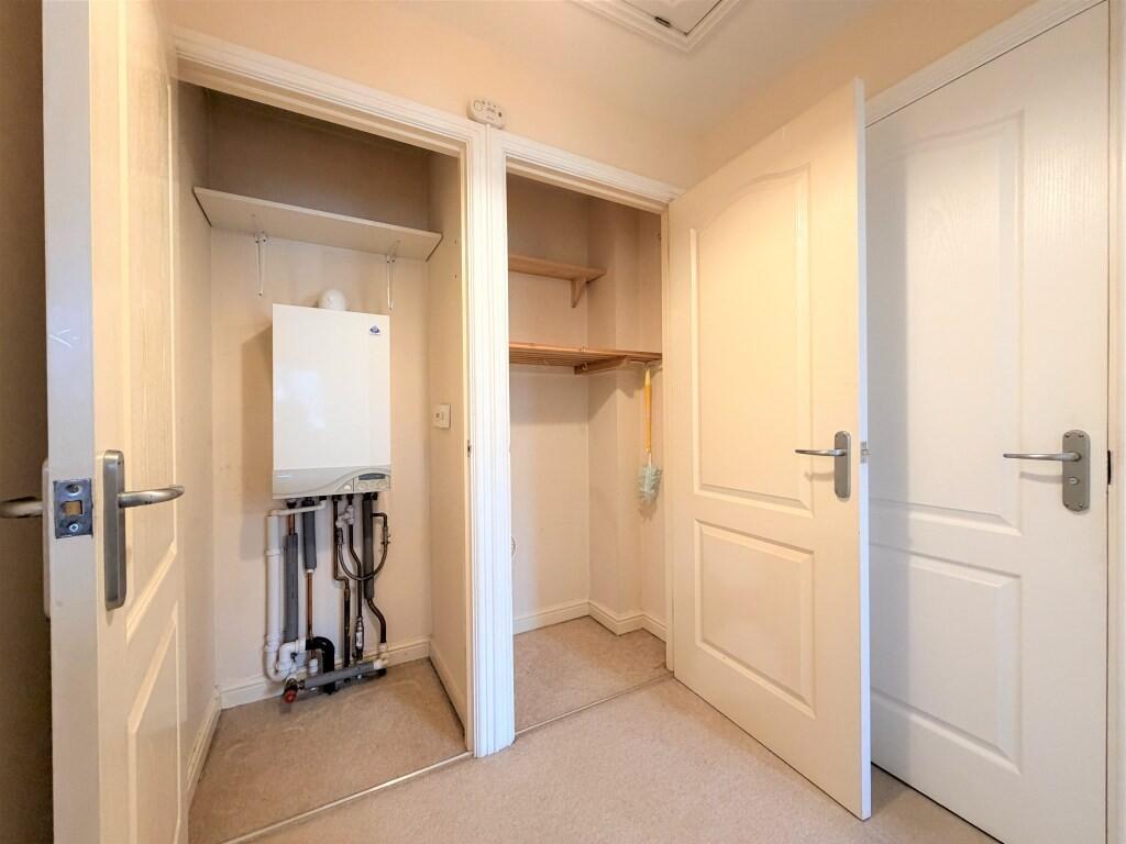 INNER HALLWAY2
