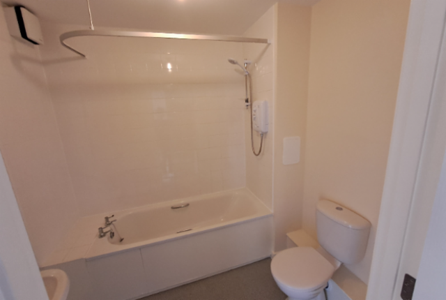 8 Ellerslie Path
