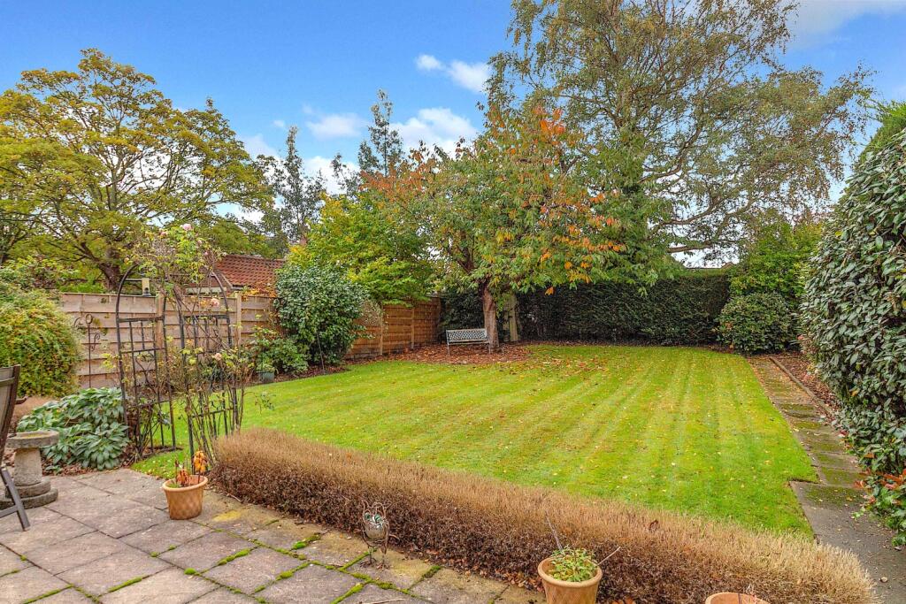 2 The Green - Garden2