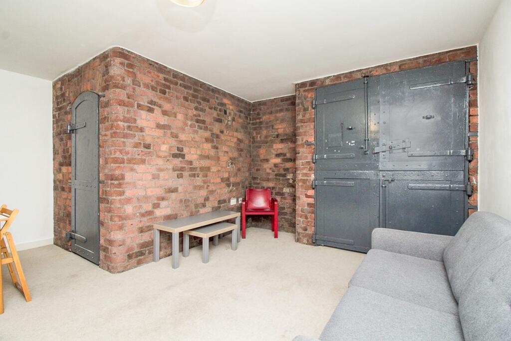 Lounge/Kitchen