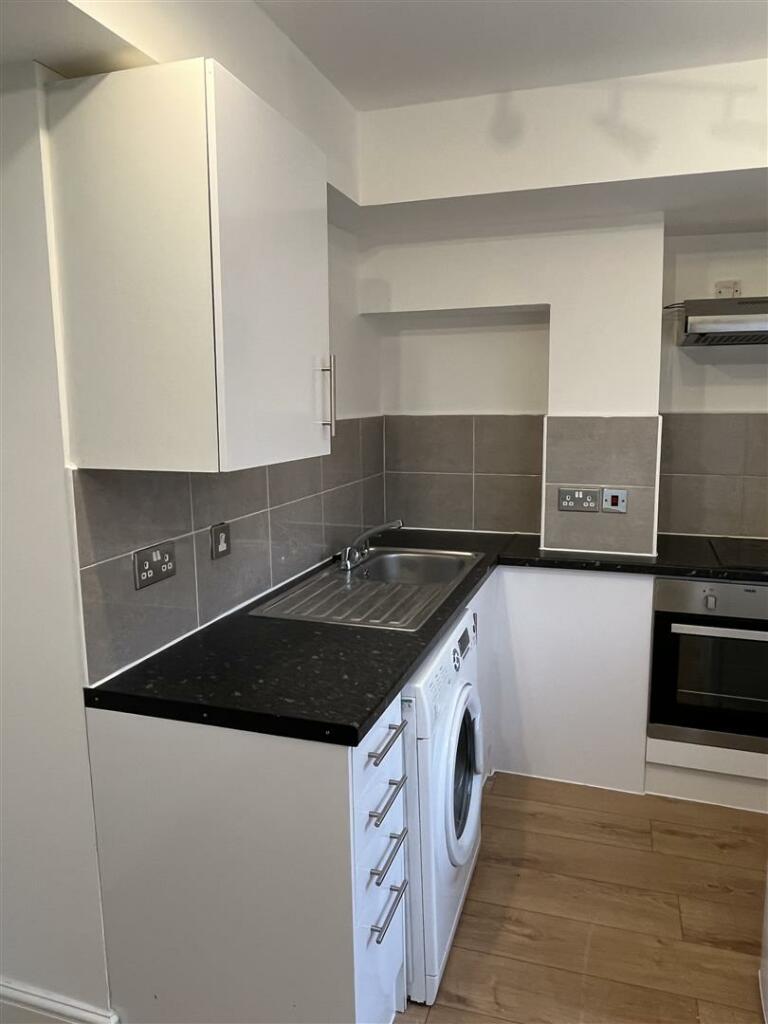 63, 8 EOR Kitchen.jpg
