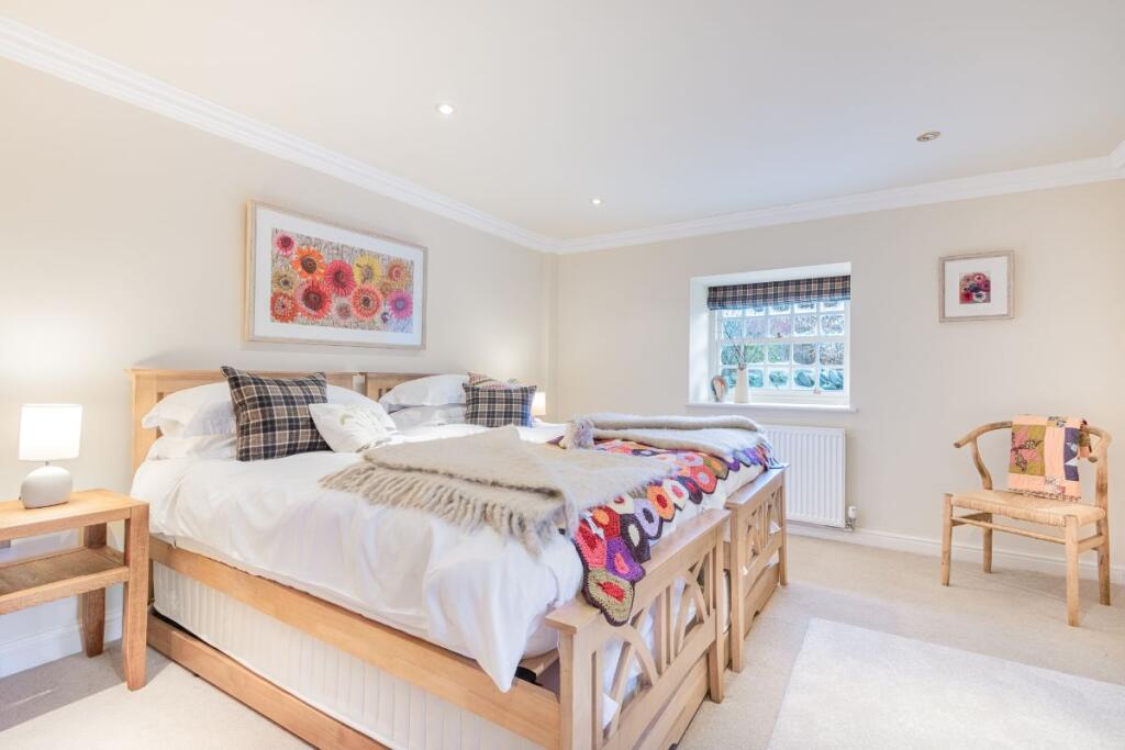 Annexe - Bedroom One