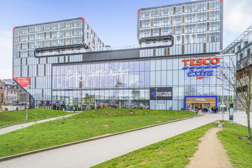 Supermarket On Do...