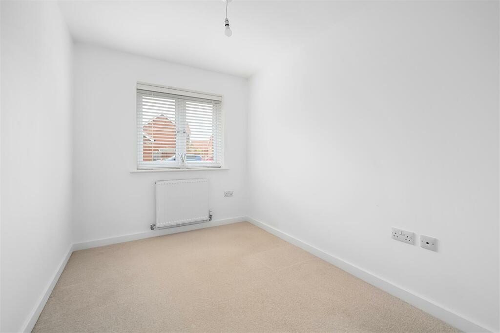 Swallows Rise, Portslade, BN41 (18).jpg