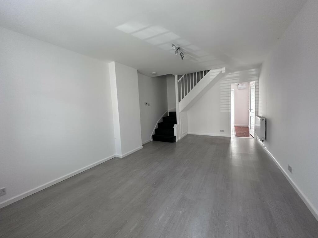 SITTING ROOM 1