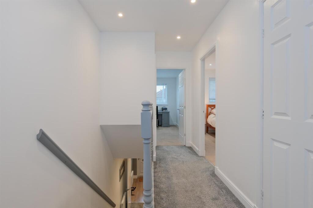 025-2 Devine Court, Wishaw, ML2 7ES.jpg