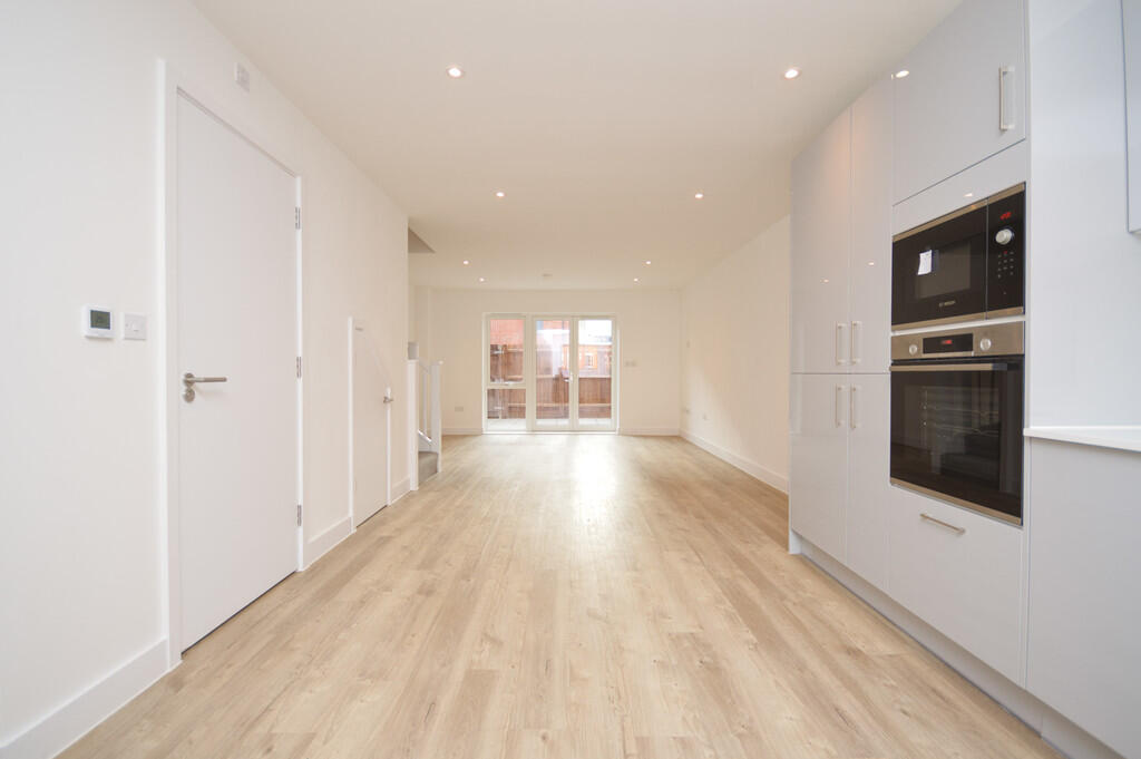 Open Plan Interna...