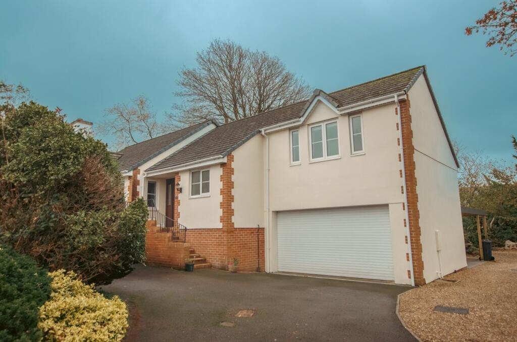 20 Barons Meadows TPS Bodmin 01208 74182-01