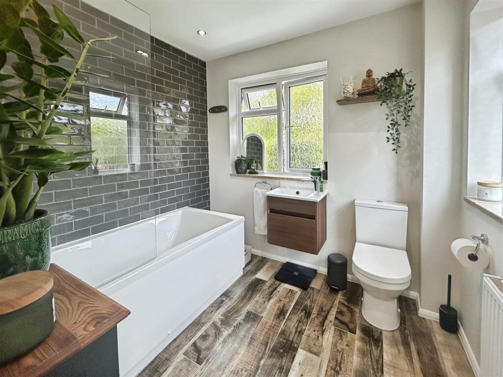 50c3080c--4CA9-BAAB-9CD4C4C27410-21537-000012DFBD1