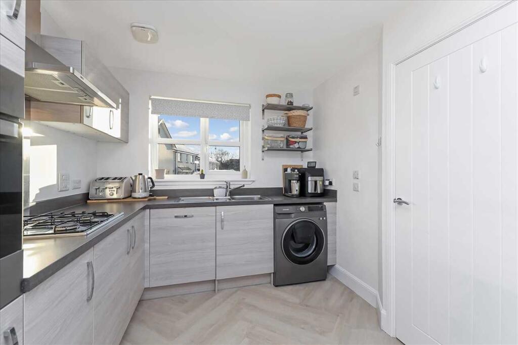 Breakfasting Kitchen