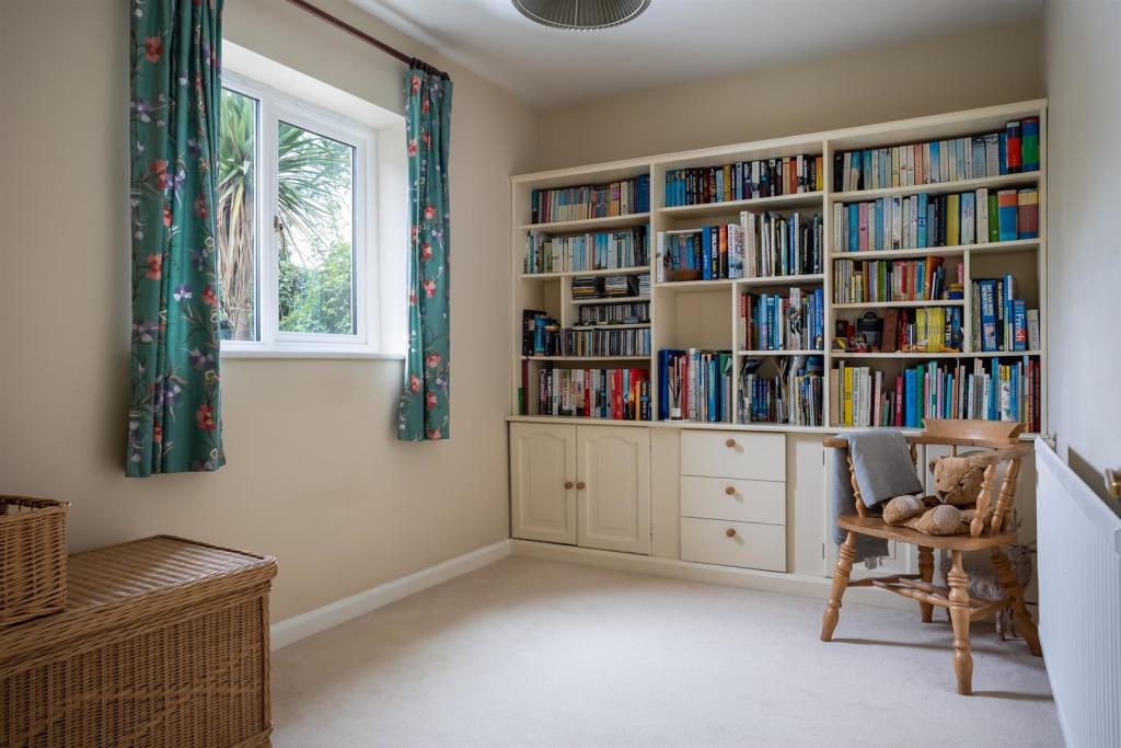 40 - Apperley - GL54 4NQ - Web.jpg