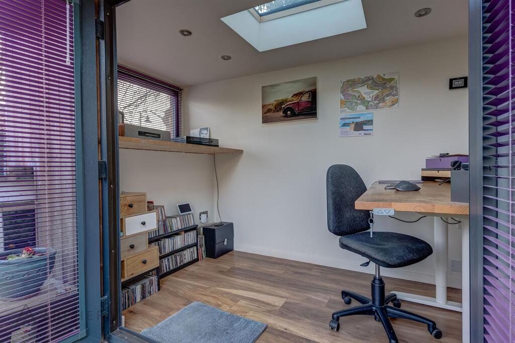 313FulwoodRoad(GardenOffice)(2of3).jpg