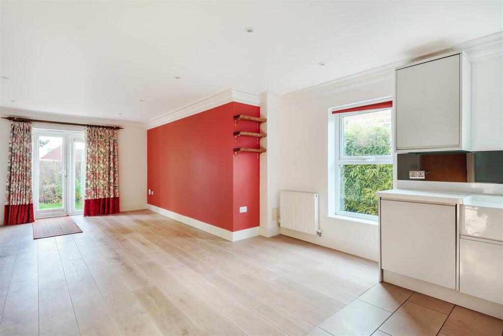 53 Franklin Court SR1.jpg