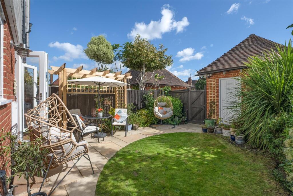 Granary Place, Gordon Road, Whitstable