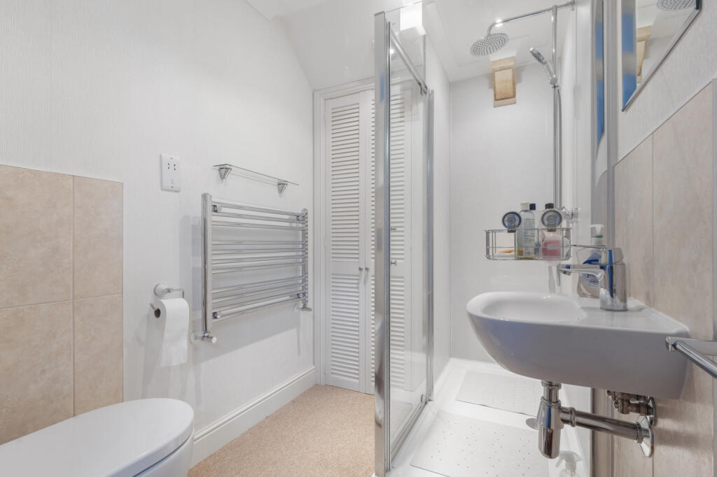 Family Shower Room