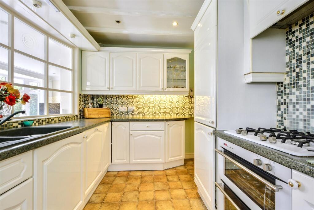 Kitchen_1.jpeg