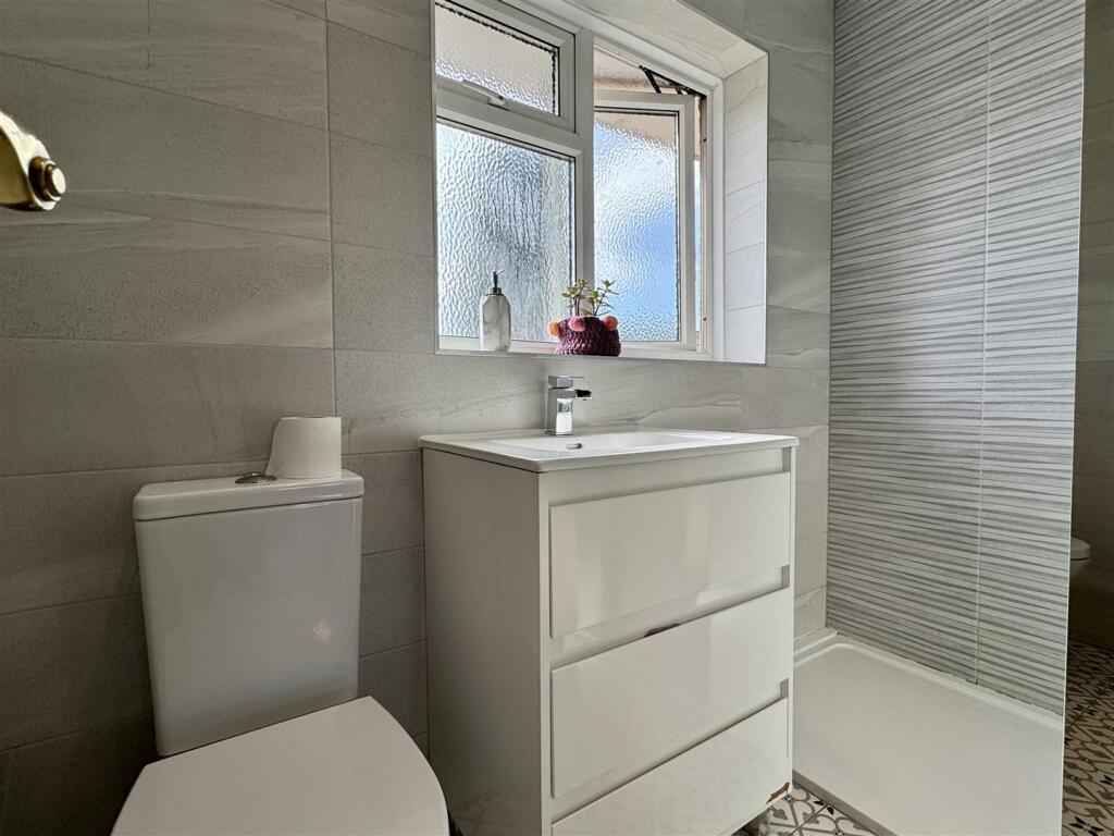 En-Suite Shower Room