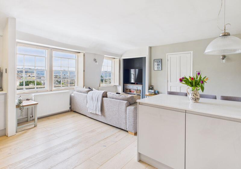 Kitchen / Living Room