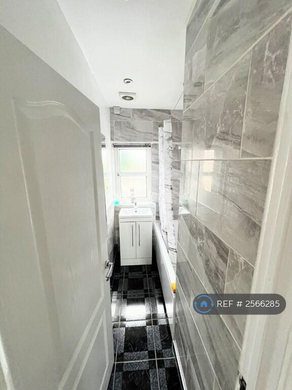 Bathroom 2 (Shower &amp; Bath)