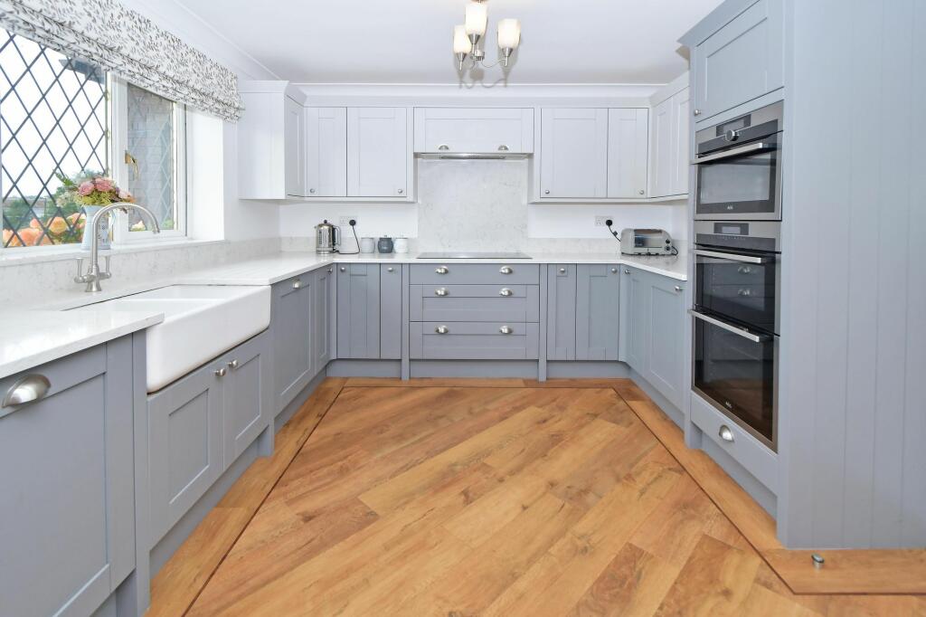 Dining kitchen