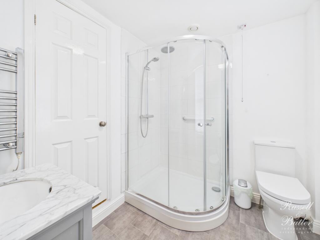 CAM02127G0-PR0321-STILL001