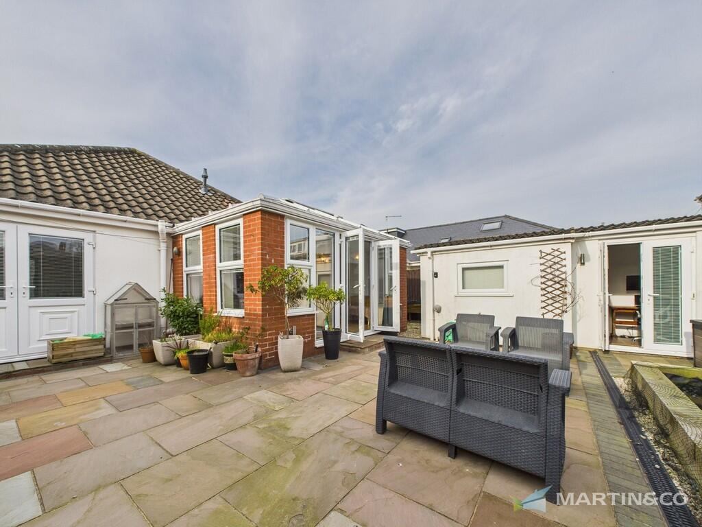 CAM02318G0-PR0416...