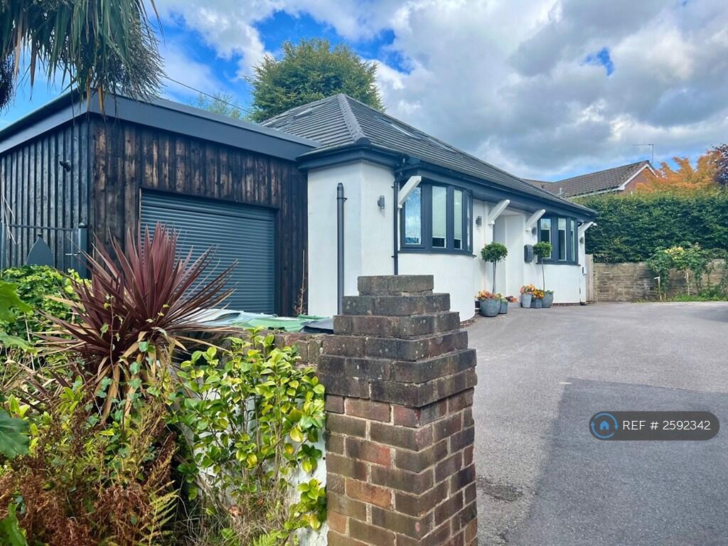 Private Drive Of 4 Homes