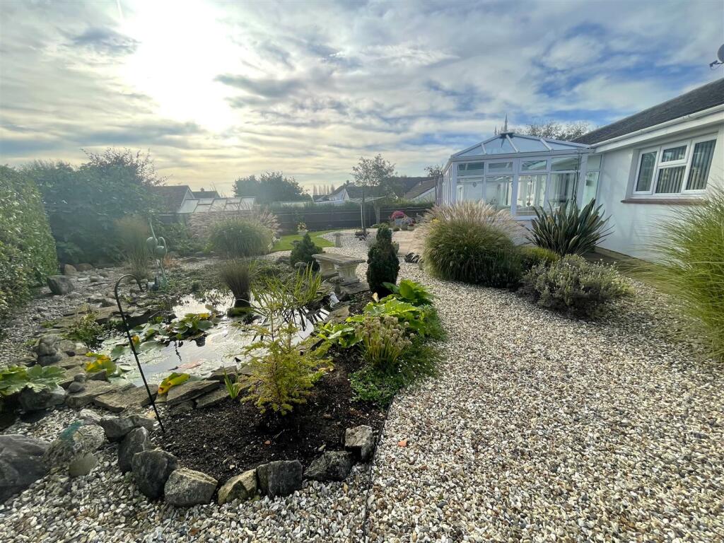 garden 3.jpg