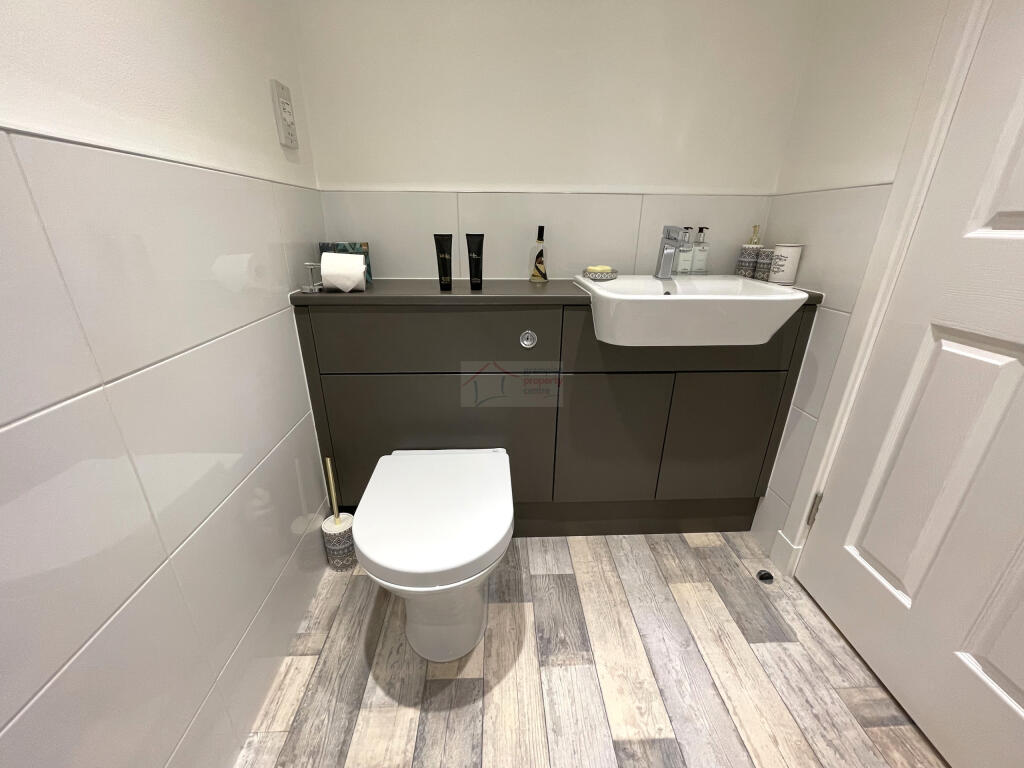 Ensuite a.JPG