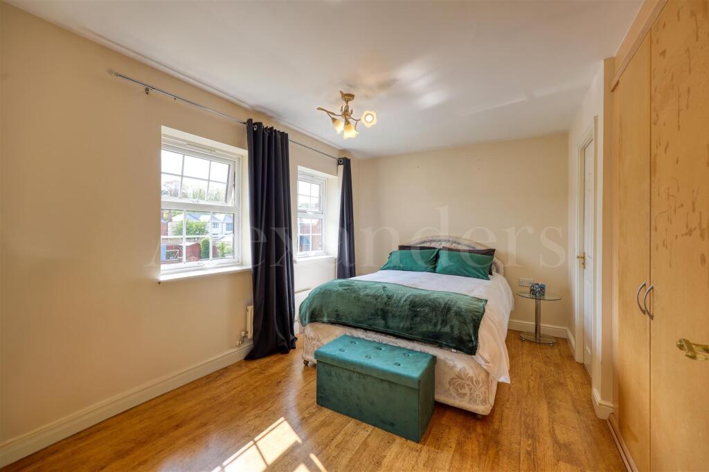 2 Dwyer Close-04.jpg