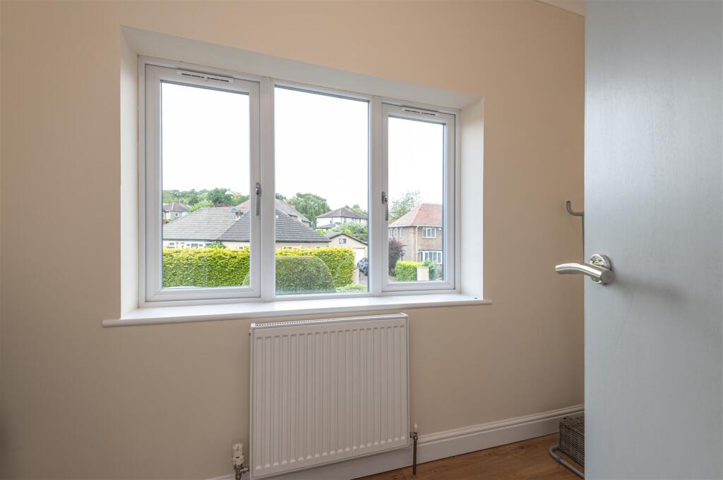 57 - 14 Broomfield Road HD2 2HG.jpg