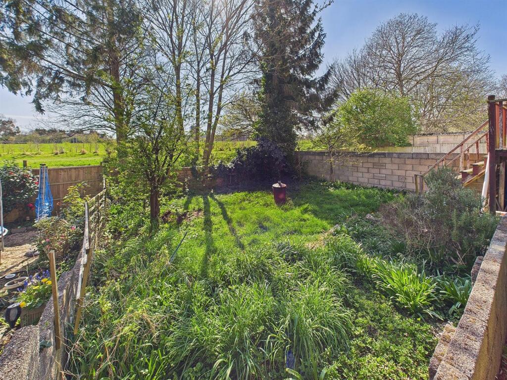 17 - Four Bedroom House for Auction, Vera Road, Fi
