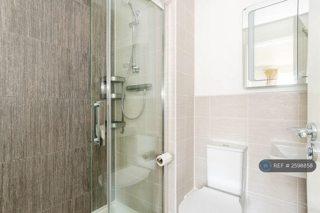 Ensuite Bathroom