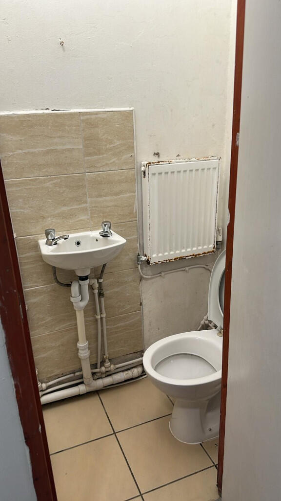 Connaught Road, Cardiff(City), CF24