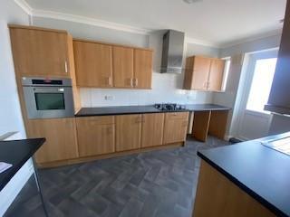 the pantiles 11a kitchen.jpg