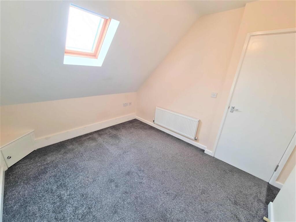 Bedroom Pic 2